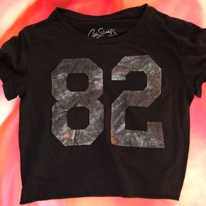 5/$25 | 82 Graphic Crop Tee